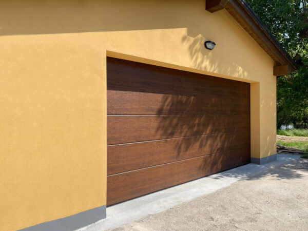 WhatsApp Image 2024 06 07 at 16.03.51 600x450 Legno ed acciaio: Fascino della Sicurezza Dynamic System.